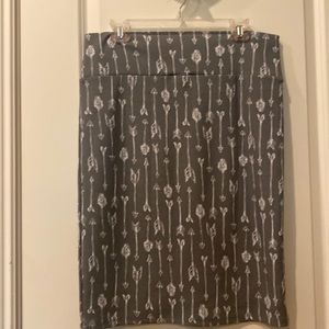 LuLaRoe arrow cassie.